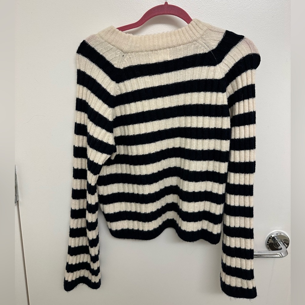 H&M Rib Knit Sweater Size M - Picture 5 of 5